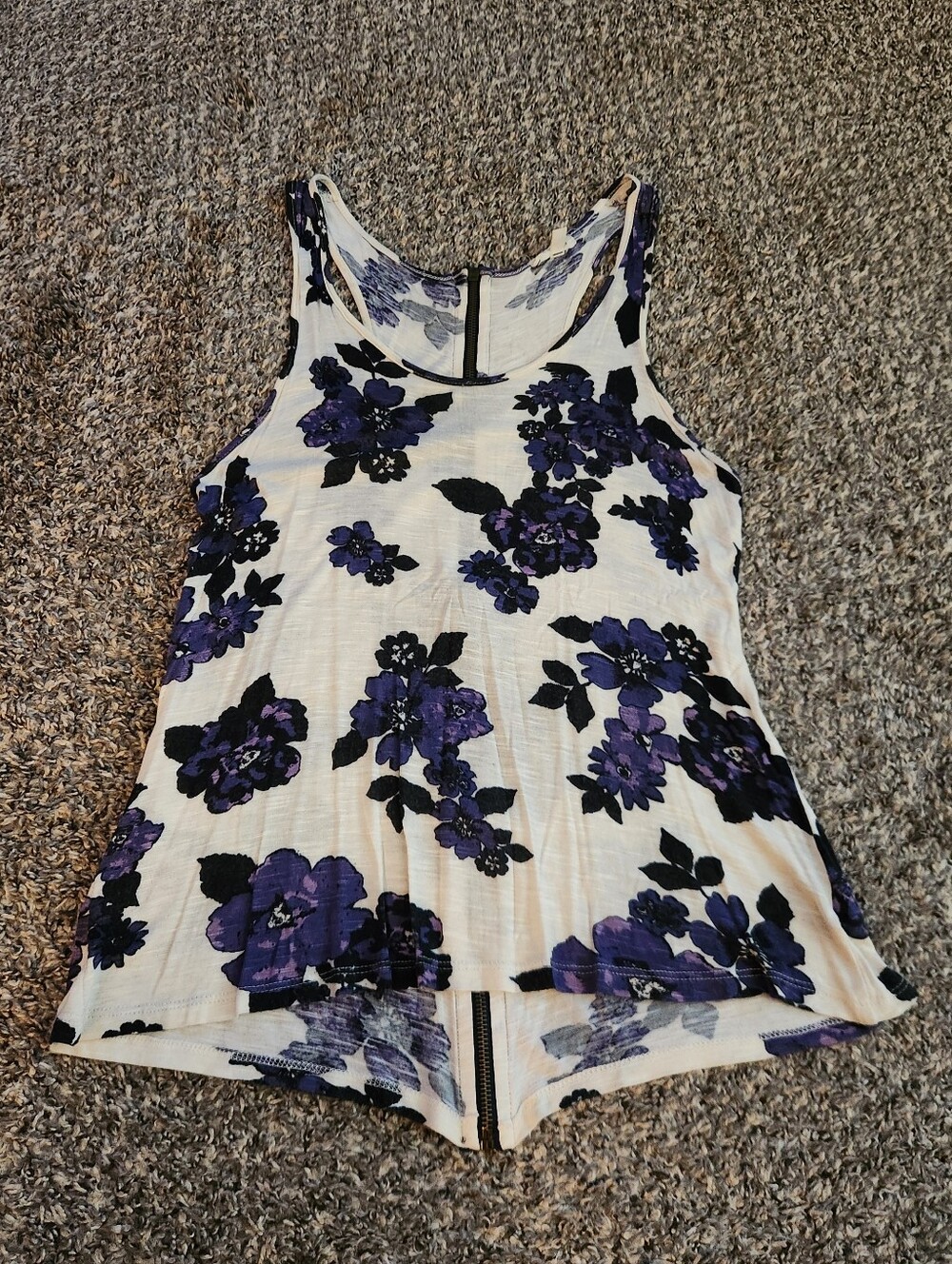 Urban Outfitters Silence + Noise Made in USA Floral Sleeveless Blouse Medium
